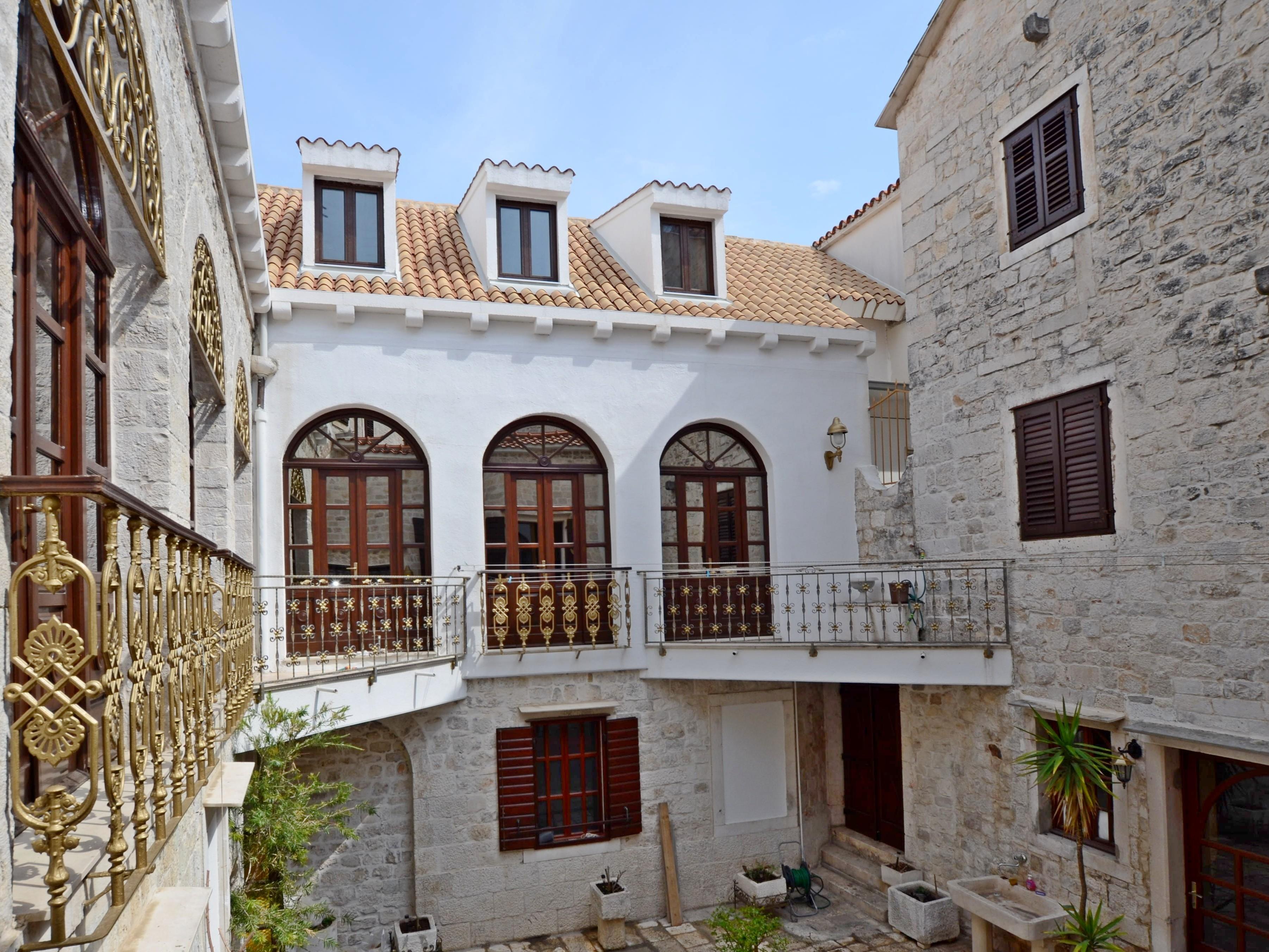 Bed & Breakfast Palace Derossi 3*