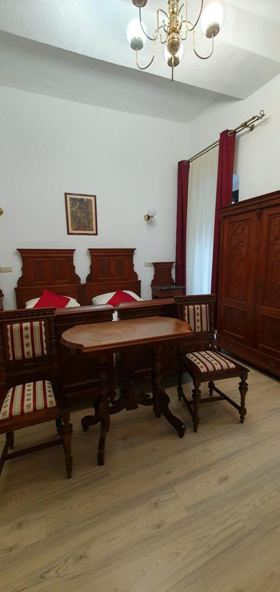 Palace Derossi krevet i doručak