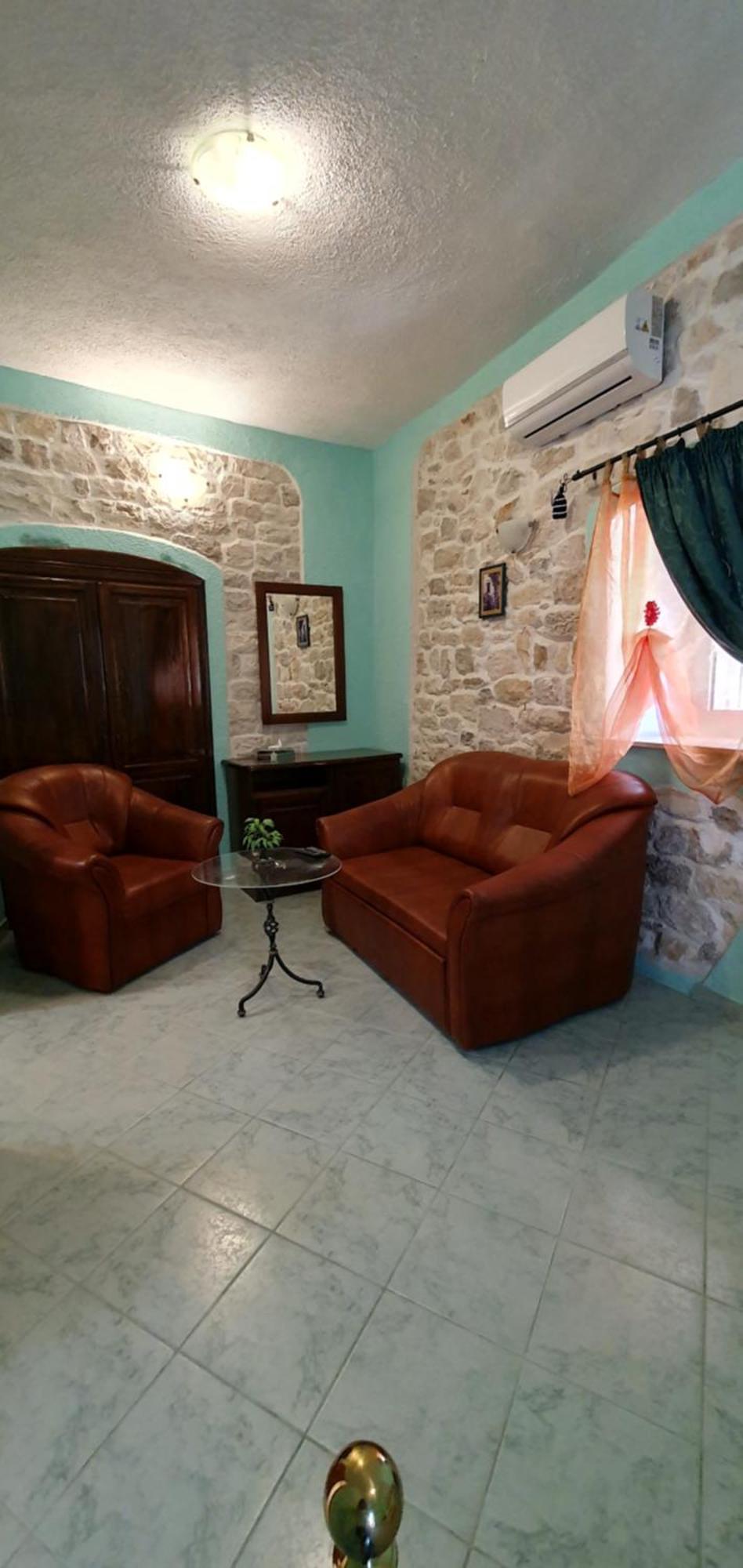 Palace Derossi Trogir