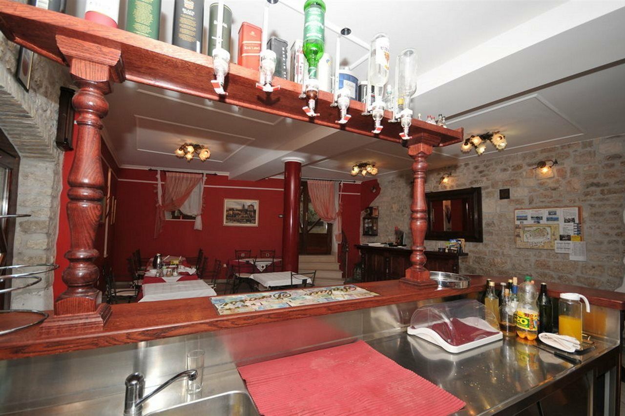 Bed & Breakfast Palace Derossi 3*