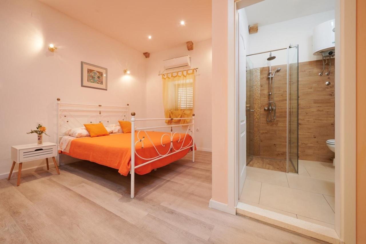 Palace Derossi 4*