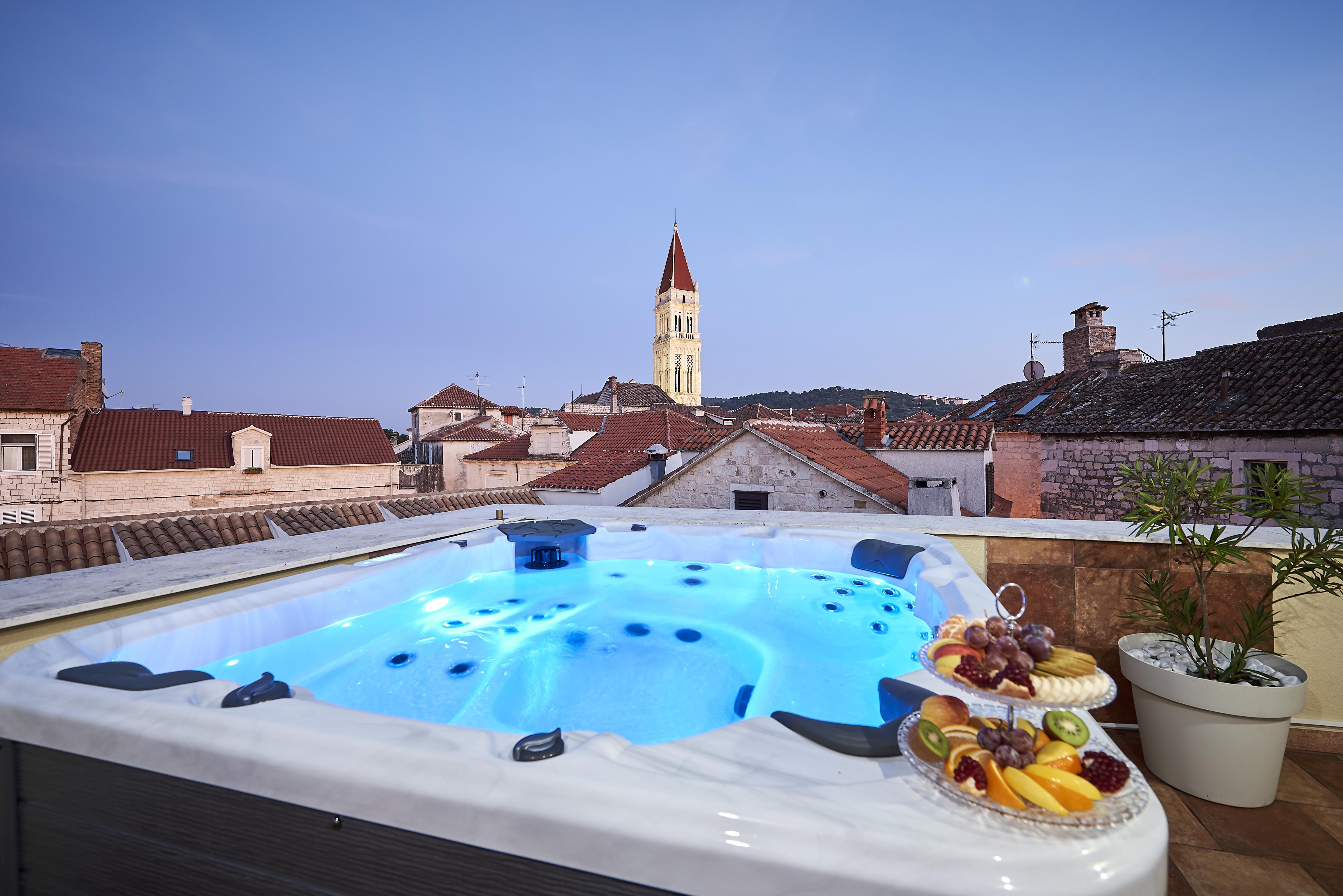 Palace Derossi Couette-café 4*