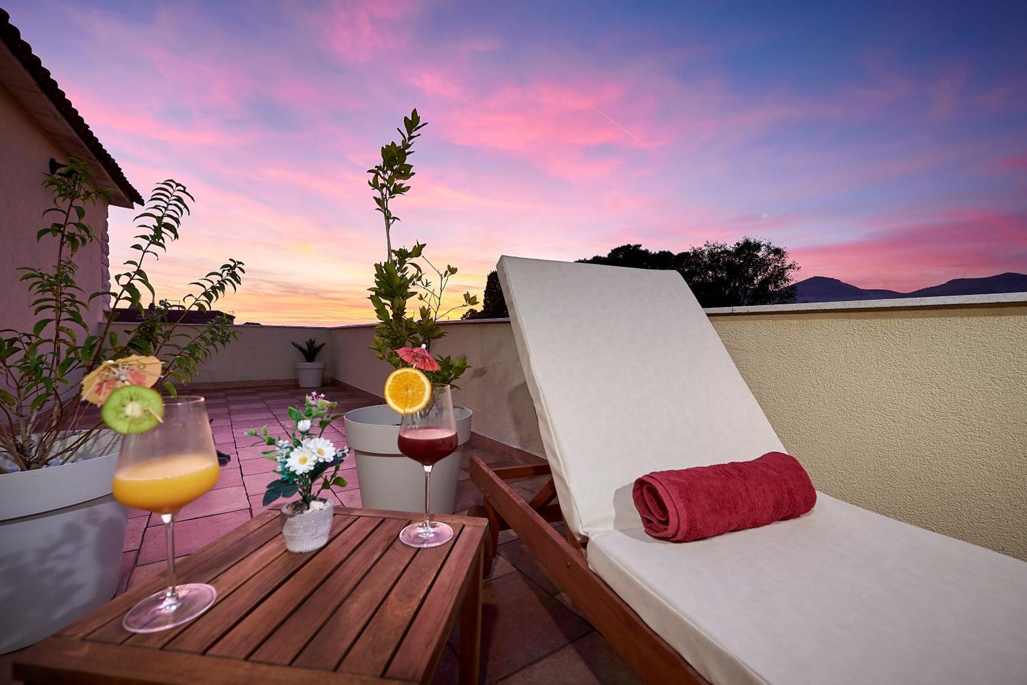 Palace Derossi 4* Trogir
