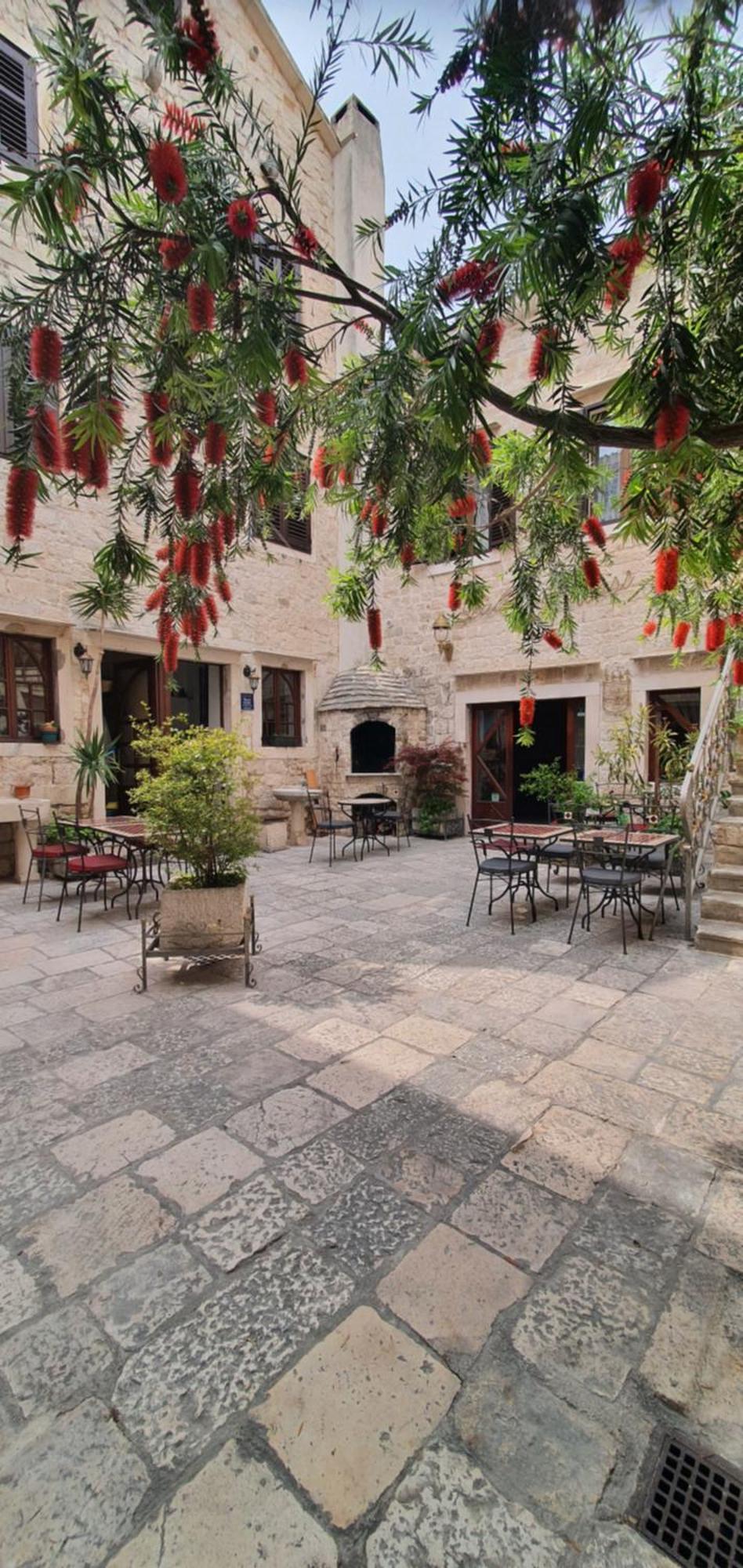 Palace Derossi Trogir