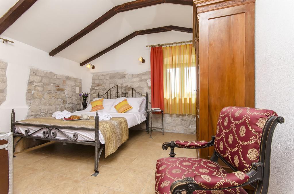 Palace Derossi Couette-café 4*